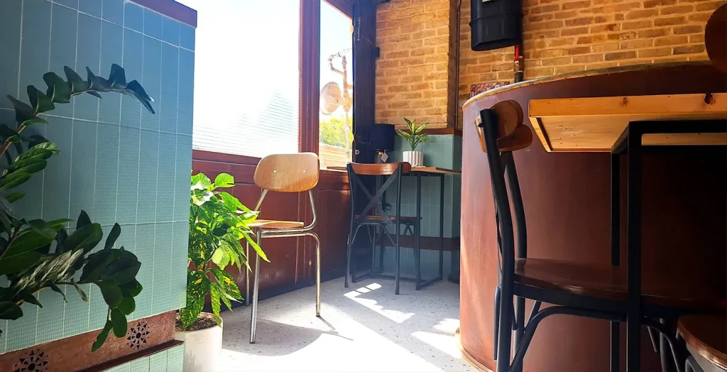 کافی شاپ و زندگی روزمره